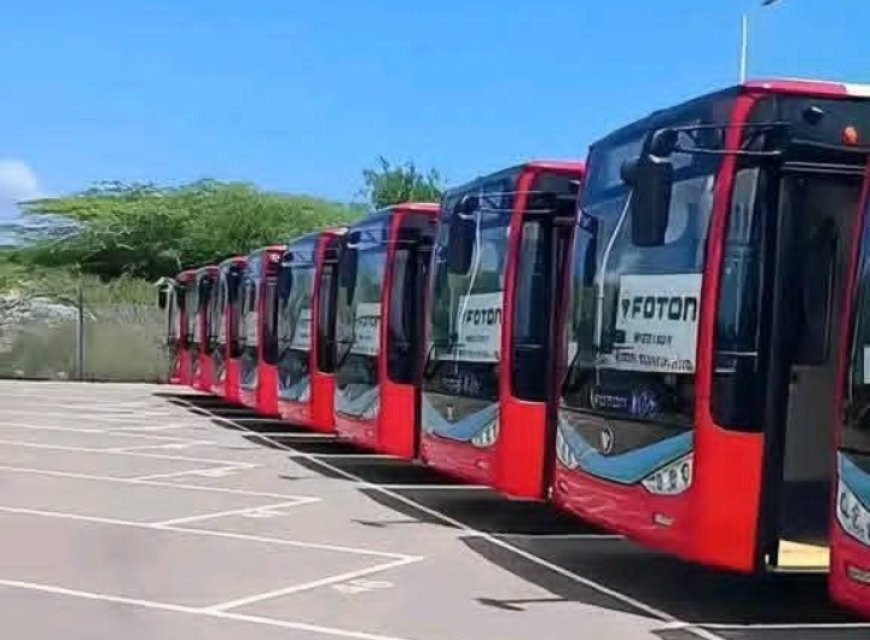 இலங்கையின் பொதுப் போக்குவரத்துக்கு நவீன பேருந்துகள்