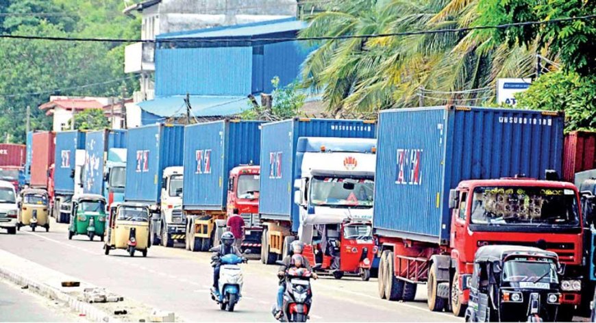 கொள்கலன் லாரிகள்களுக்கு தடையற்ற எரிபொருள் விநியோகம்