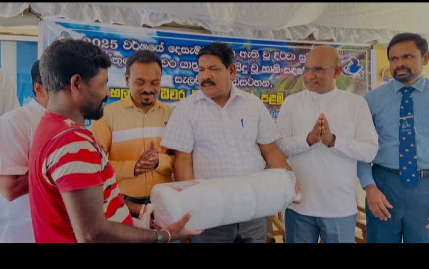புயலால் பாதிக்கப்பட்ட மீனவர்களின் வாழ்வாதாரத்தை மீண்டும் கட்டியெழுப்பும் பொறுப்பு அரசுக்கு – அமைச்சர் சந்திரசேகரம்"